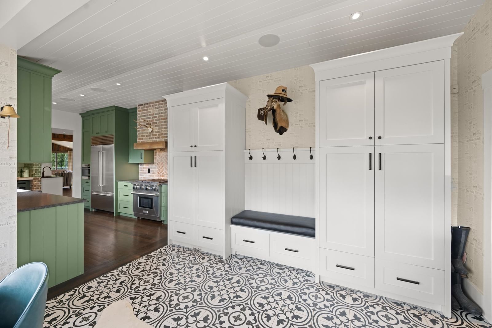 Listing Image 10