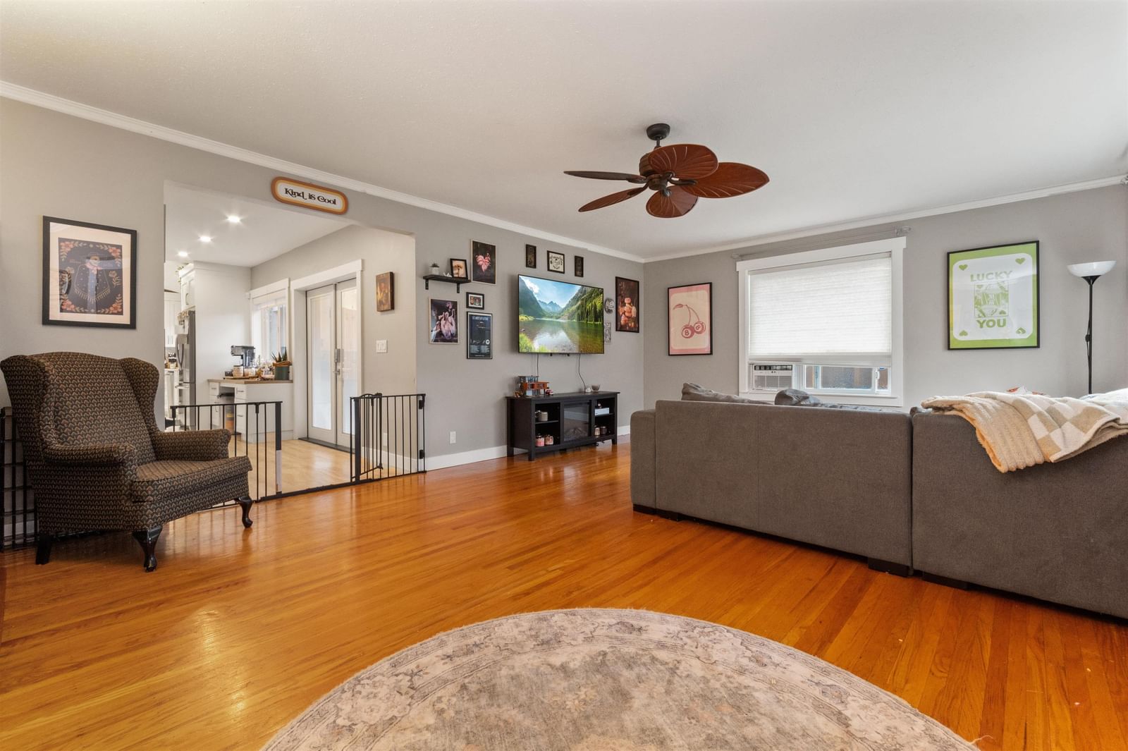 Listing Image 15