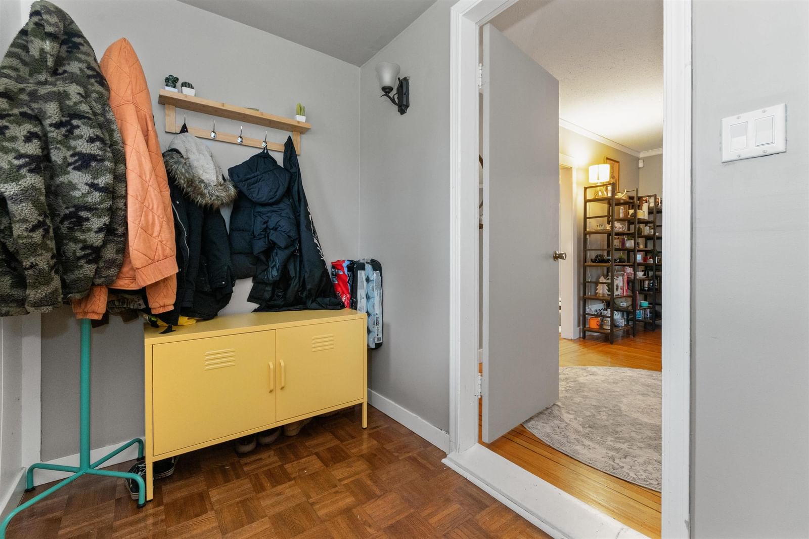Listing Image 19