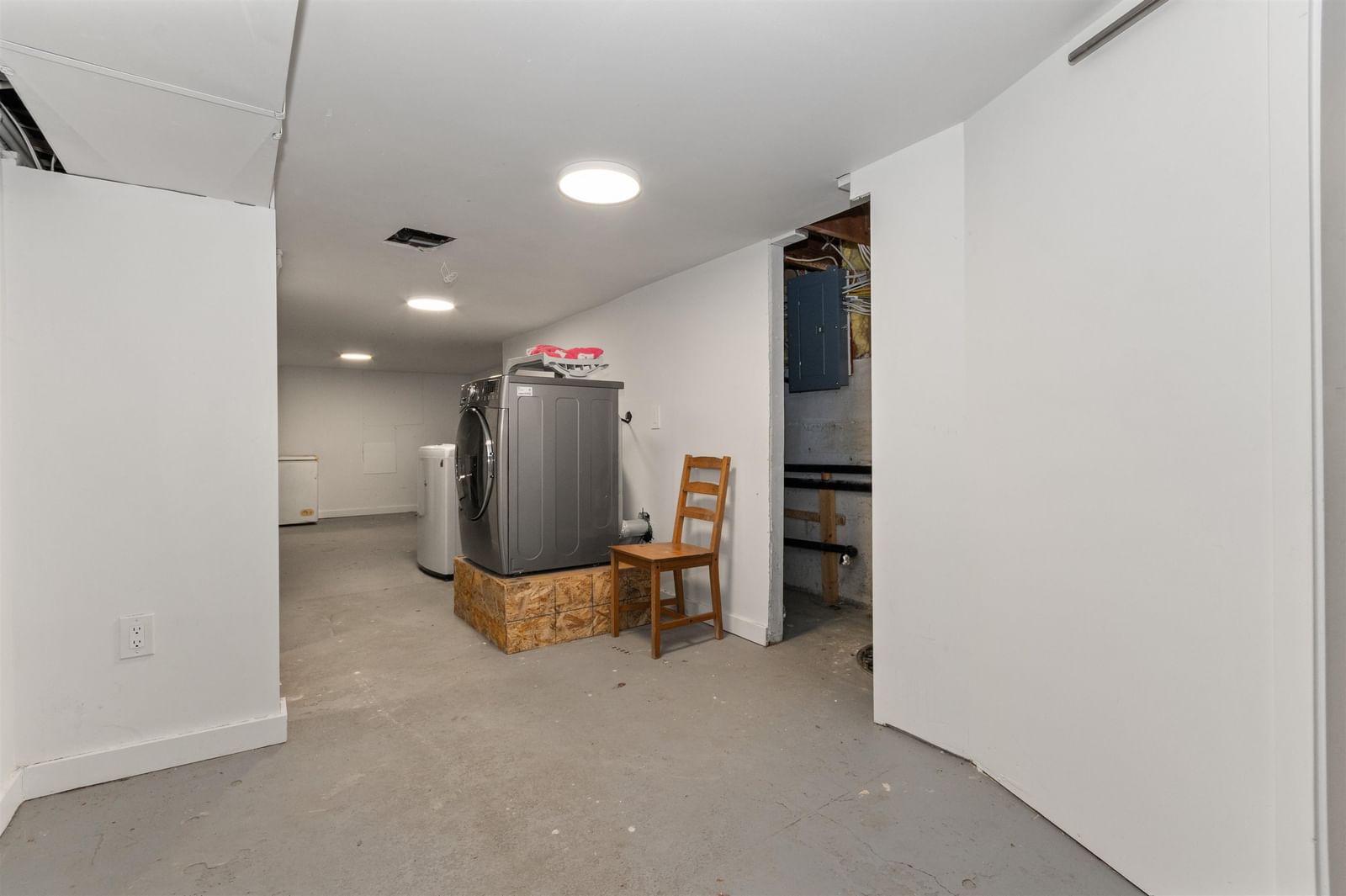 Listing Image 24