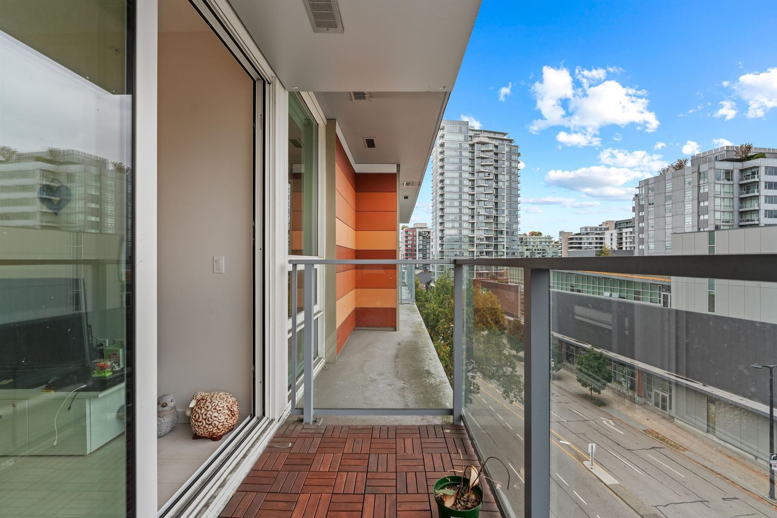 Listing Image 15