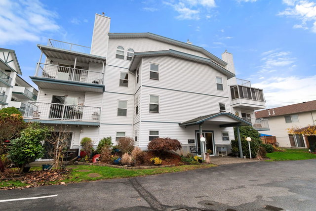 301 - 9175 Edward Street