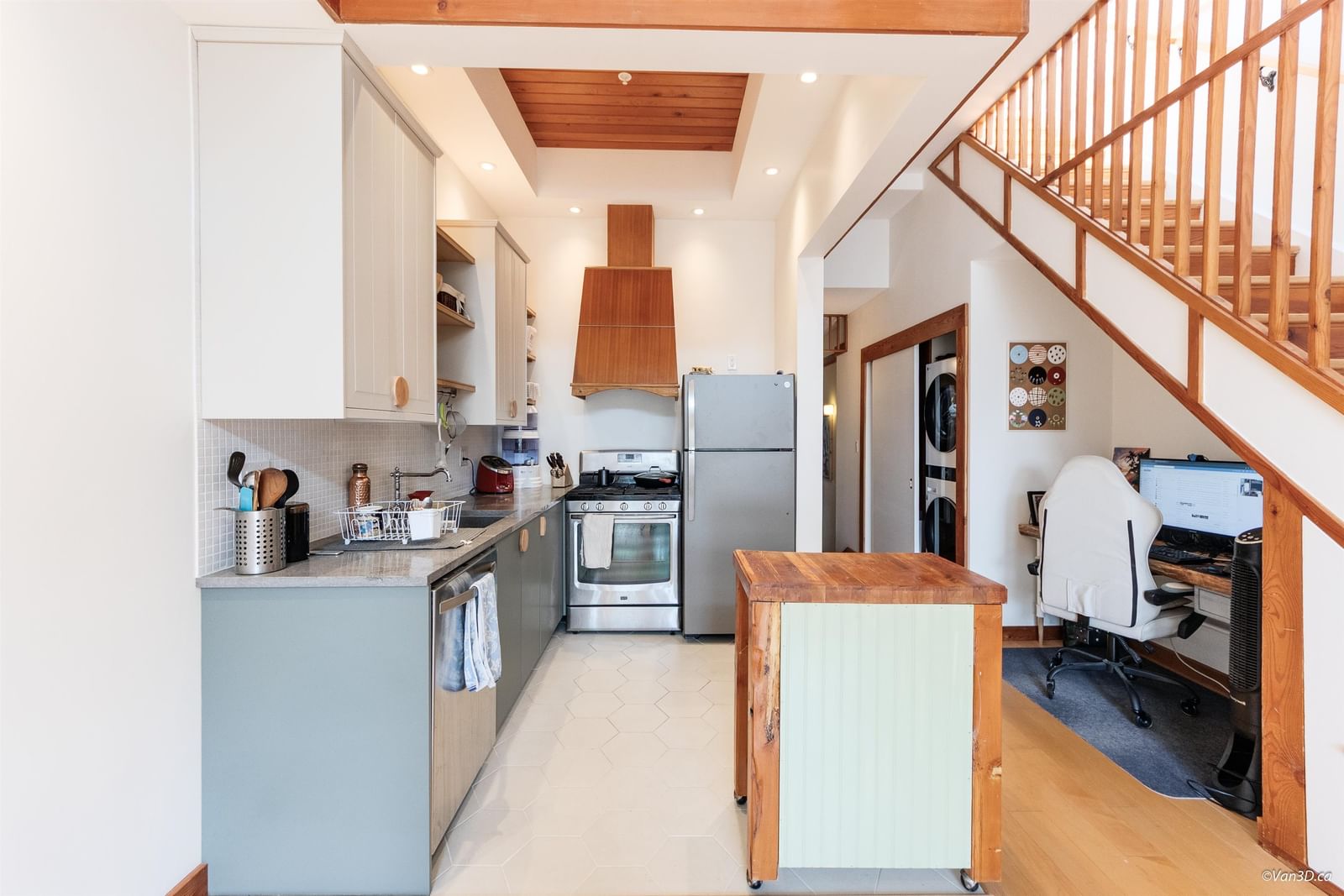 Listing Image 13