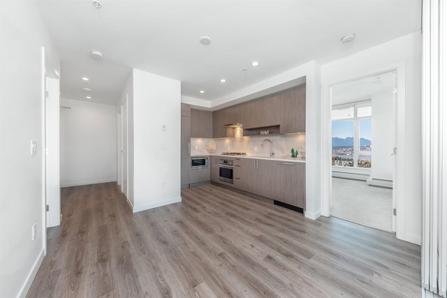 3305 - 13350 Central Avenue