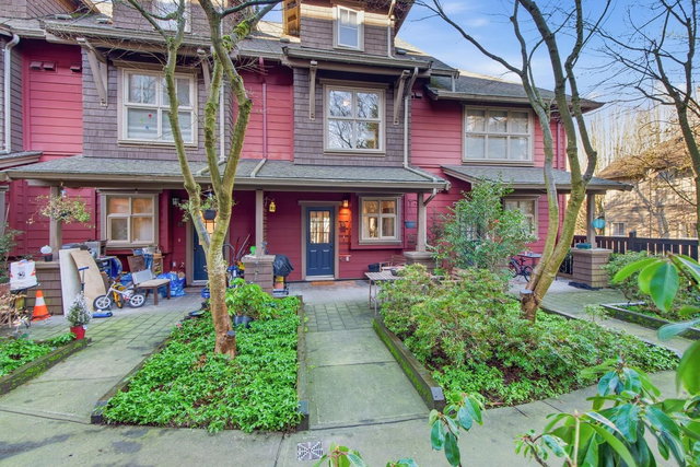 112 - 675 Park Crescent