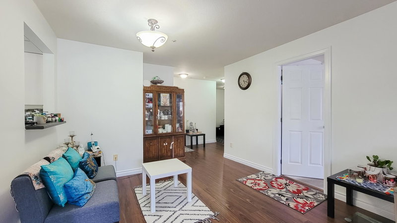 303 - 12769 72 Avenue, Surrey, V3W 2M7 | Image 2