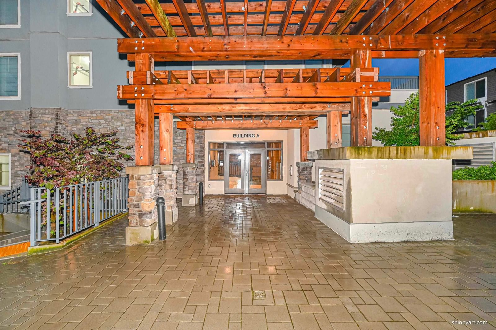 Listing Image 12