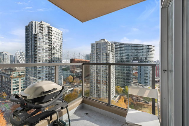 1902 - 989 Beatty Street