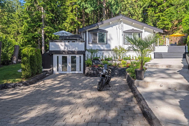3870 Emerald Drive, North Vancouver, V7R 3B8 | Image 2