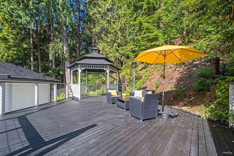 3870 Emerald Drive, North Vancouver, V7R 3B8 | Image 3