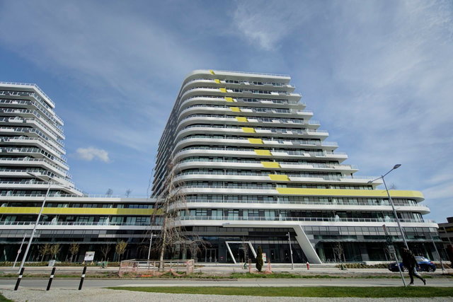 1805 - 5788 Gilbert Road