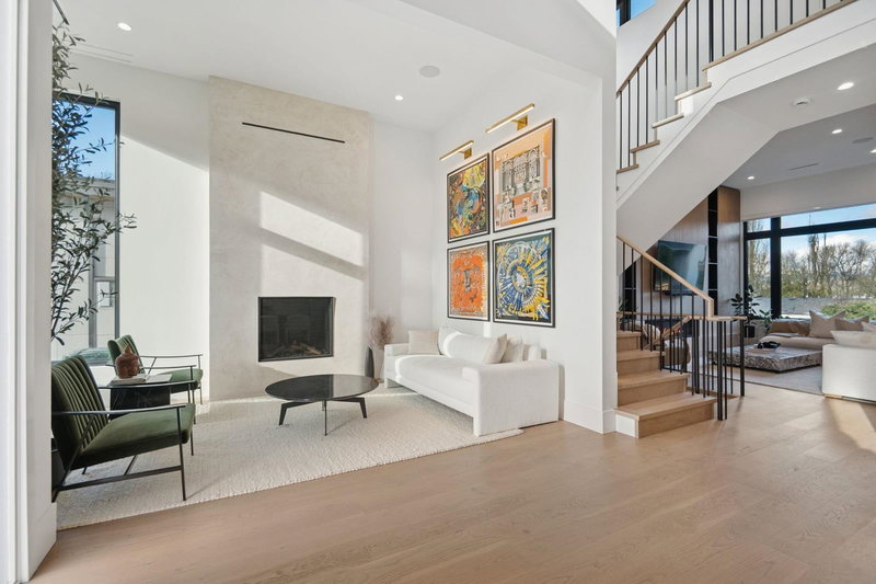 7961 Burnfield Crescent, Burnaby, V5E 2B8 | Image 2