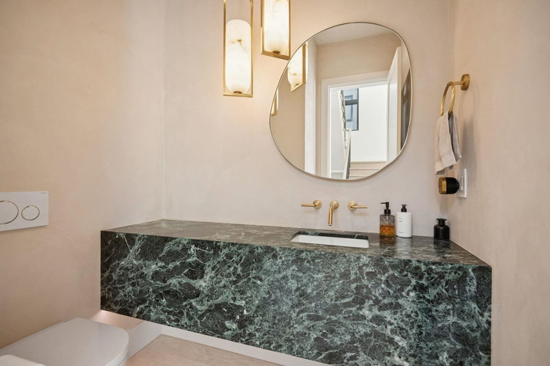 7961 Burnfield Crescent, Burnaby, V5E 2B8 | Image 3