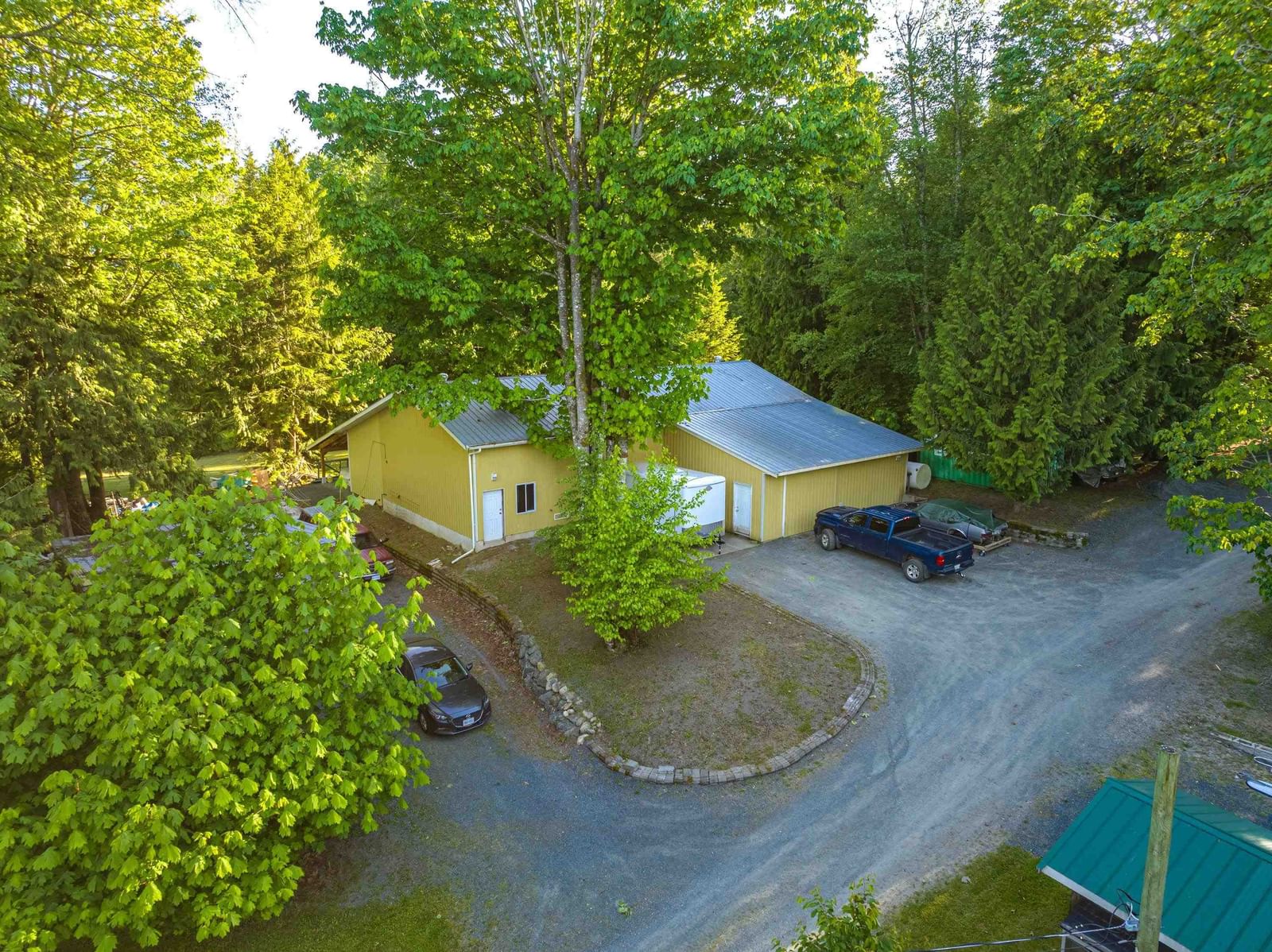 Listing Image 5