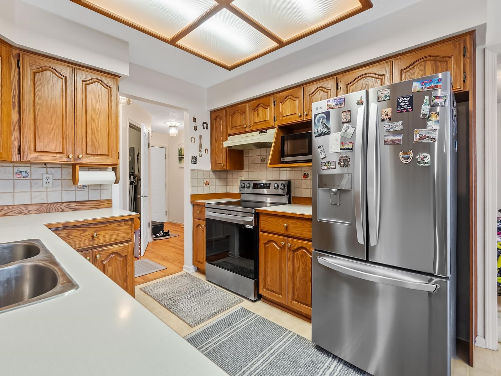 Listing Image 19