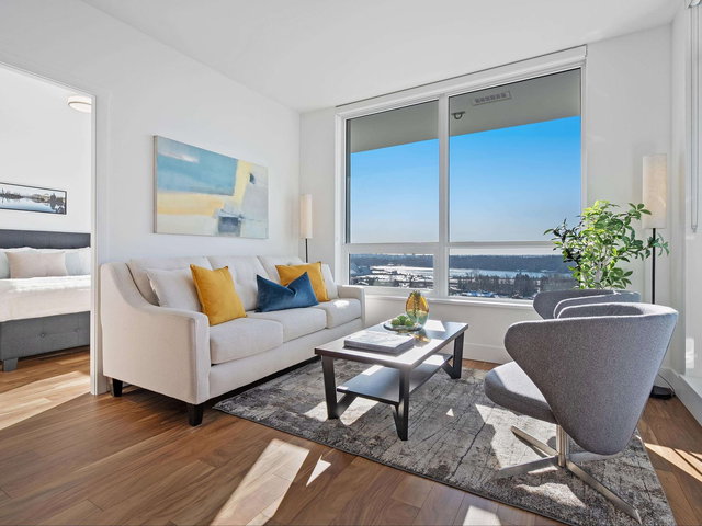 2004 - 1632 Lions Gate Lane