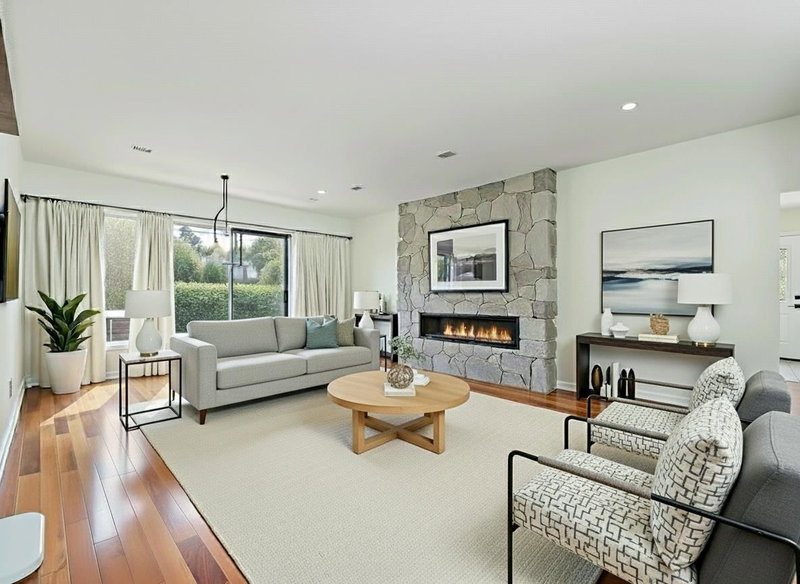 1609 Bewicke Avenue, North Vancouver, V7M 3C2 | Image 3