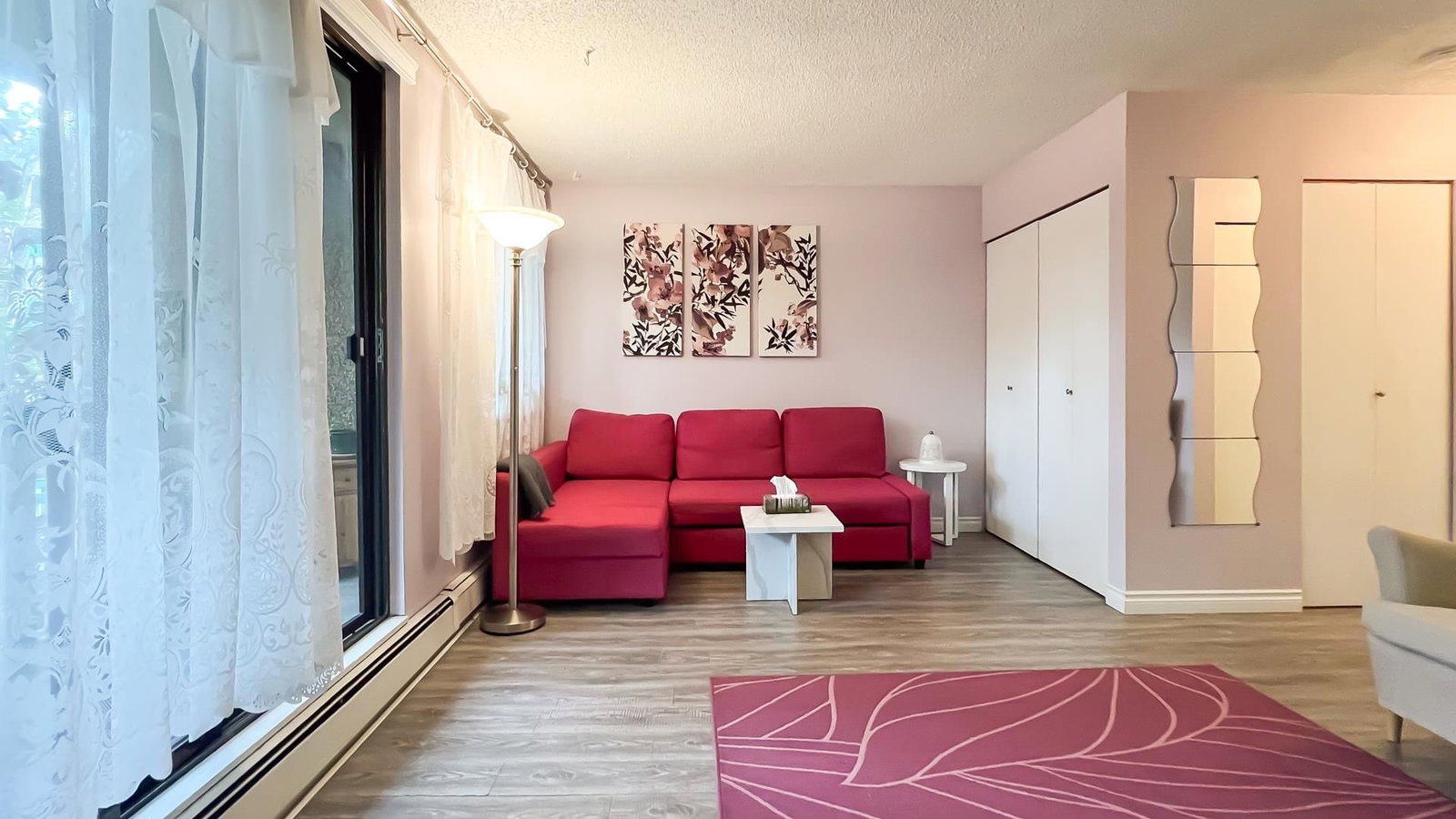 Listing Image 3