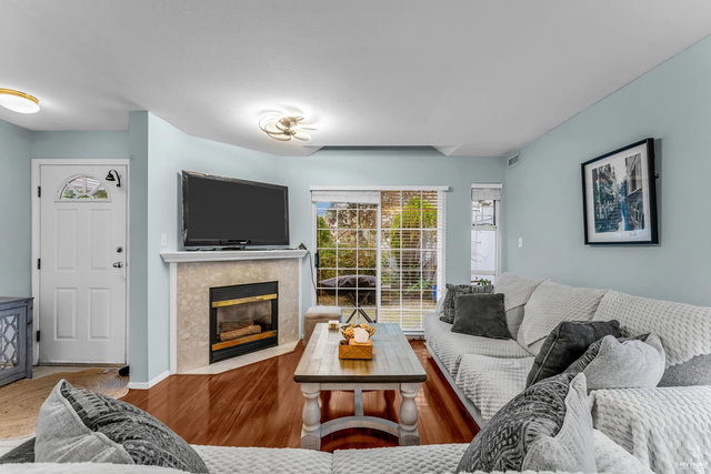 26 - 7433 16th Street