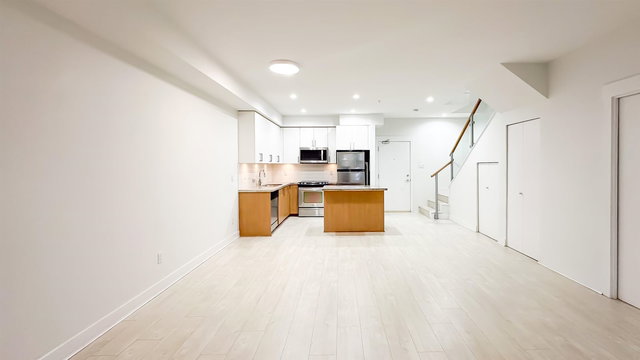 119 - 85 Eighth Avenue