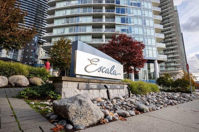 2402 - 1788 Gilmore Avenue