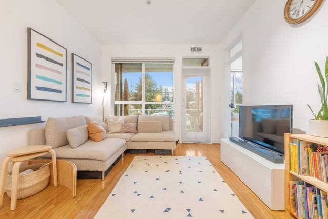 315 - 3551 Foster Avenue