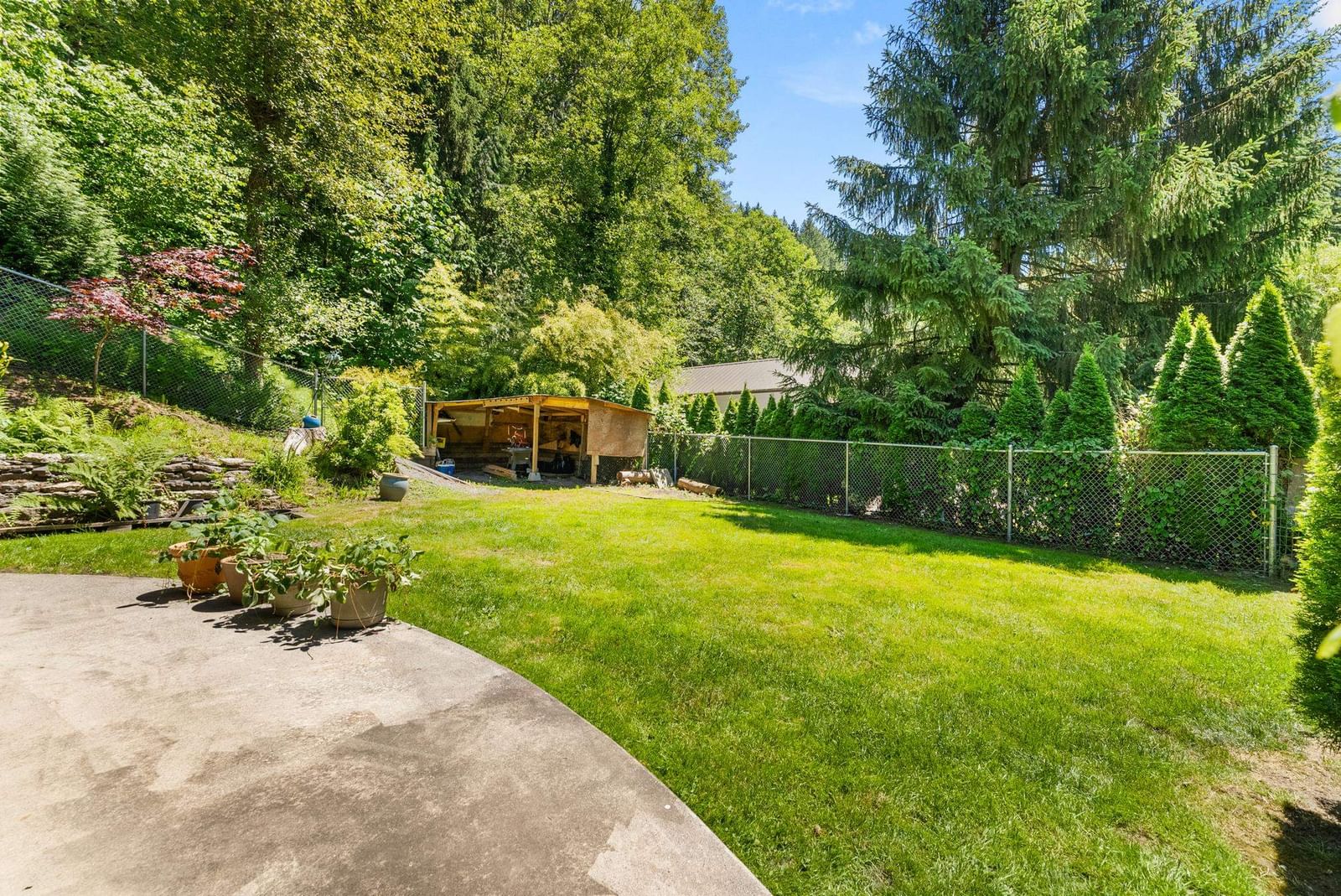 Listing Image 10