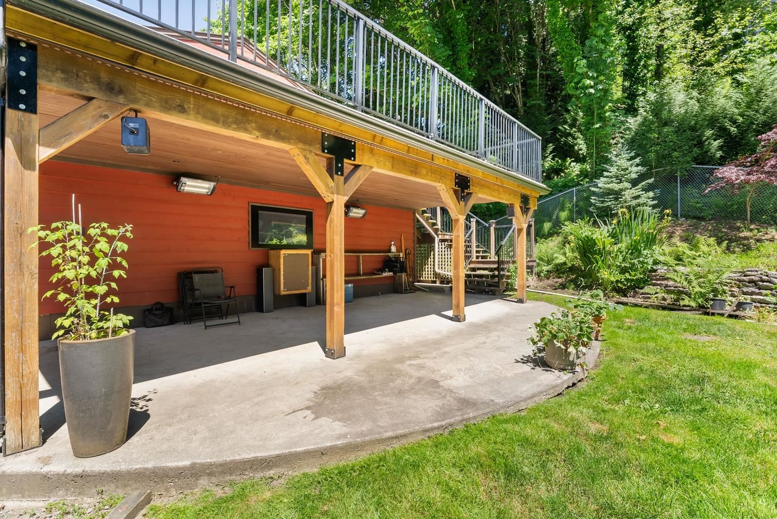 Listing Image 6