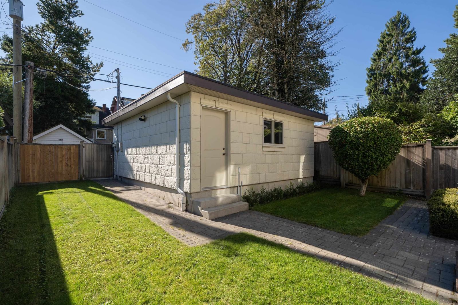 Listing Image 32
