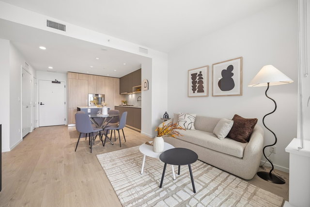 804 - 6200 Minoru Boulevard