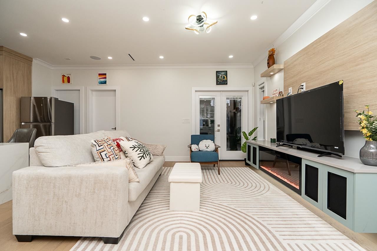 Listing Image 13