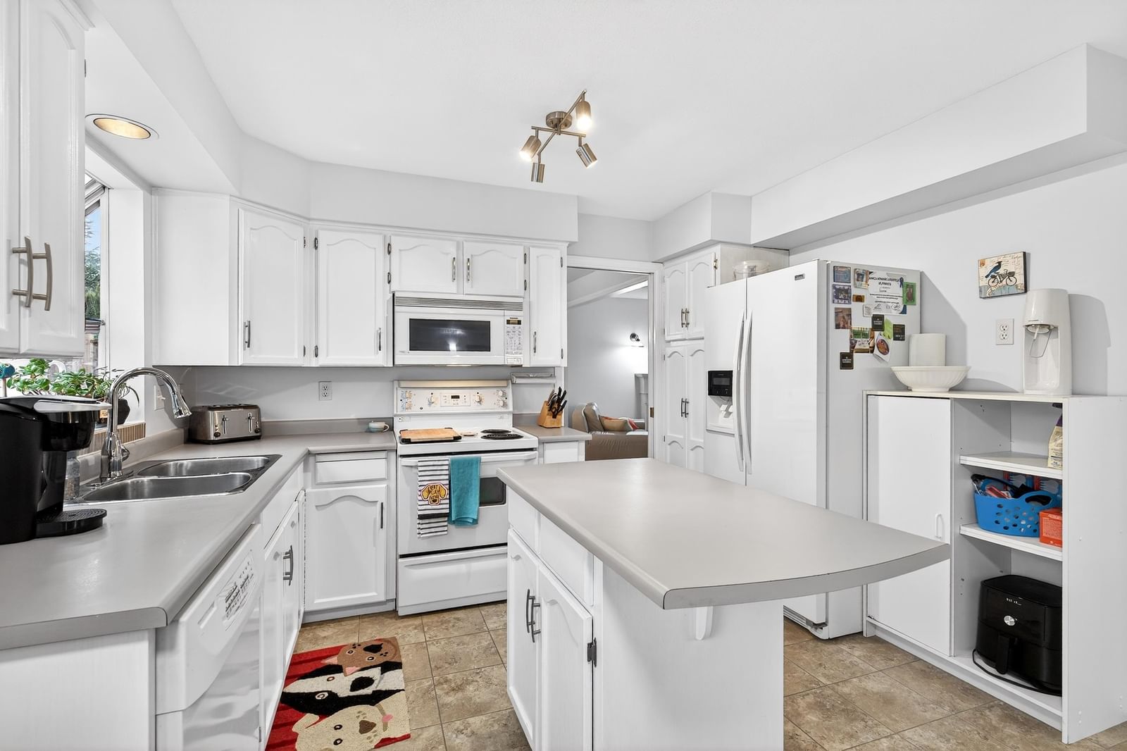 Listing Image 14