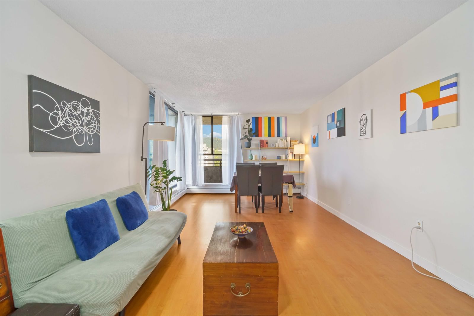 Listing Image 5