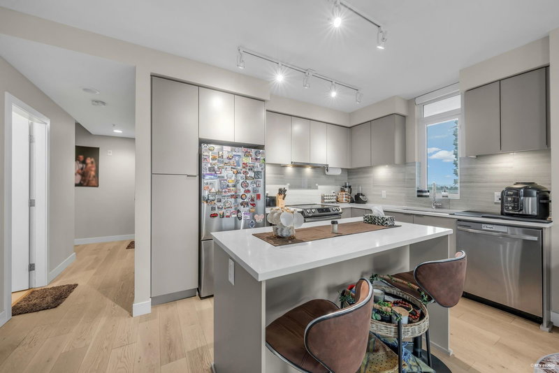 702 - 8725 University Crescent, Burnaby, V5A 4Y8 | Image 2