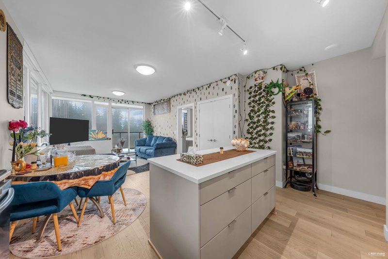 702 - 8725 University Crescent, Burnaby, V5A 4Y8 | Image 3