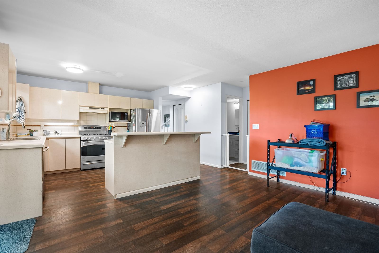 Listing Image 19