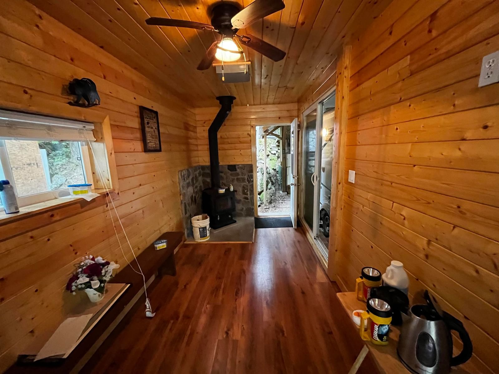 Listing Image 10