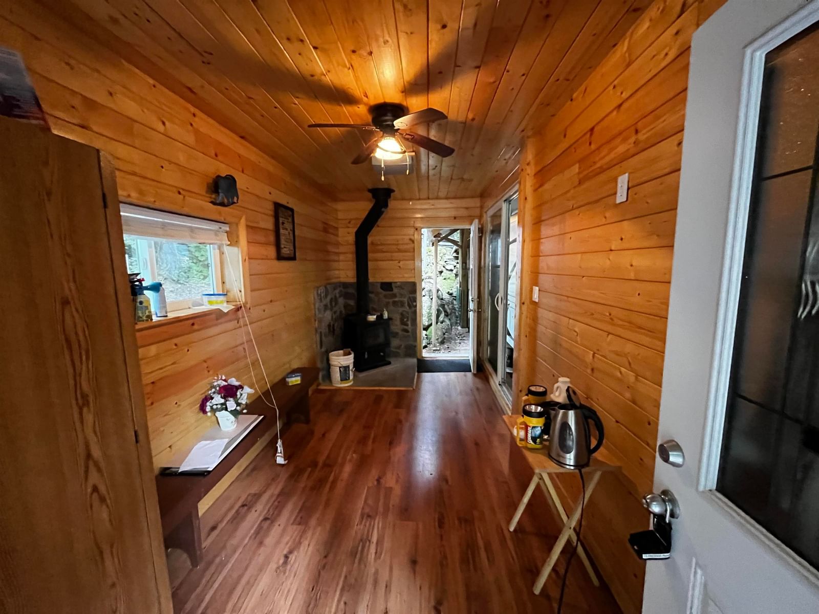 Listing Image 9