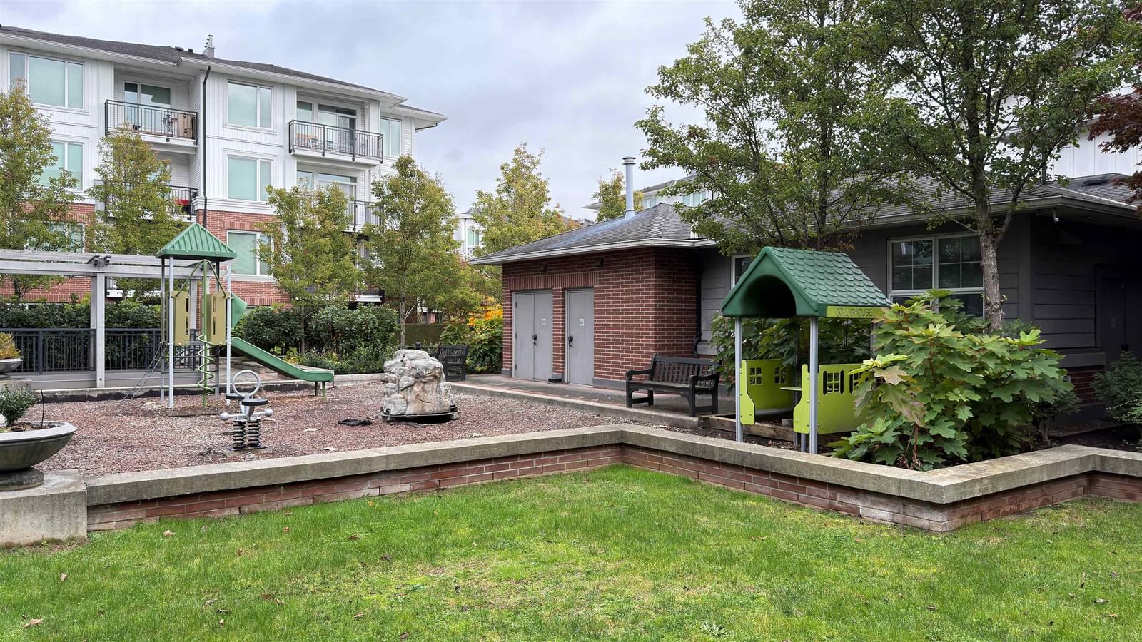 Listing Image 16