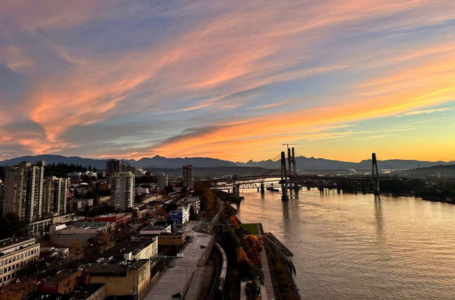 2103 - 660 Quayside Drive