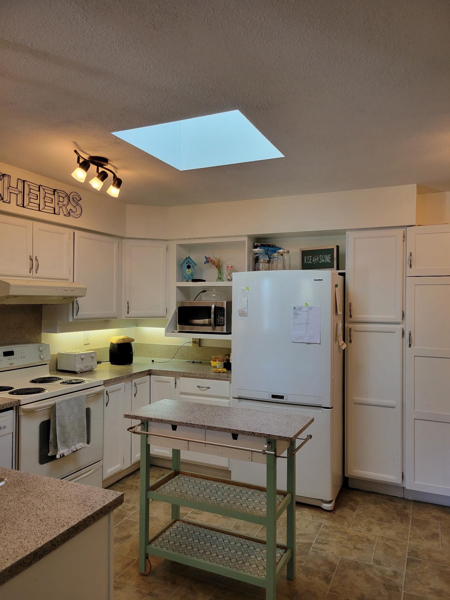 Listing Image 15