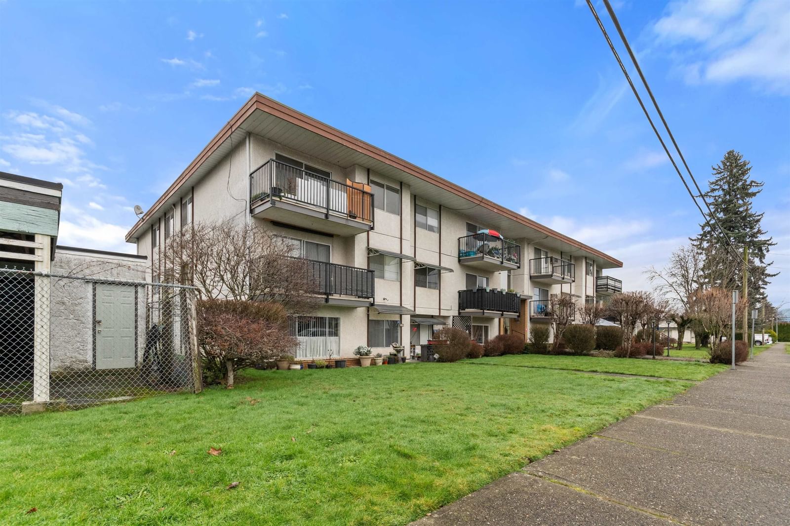 Listing Image 19