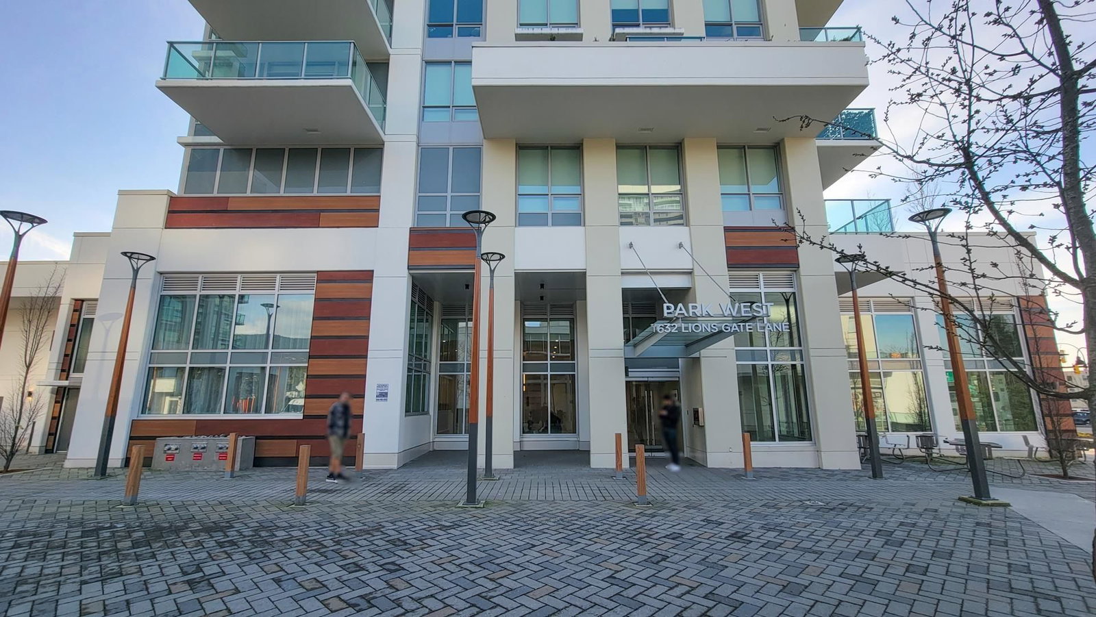 Listing Image 4