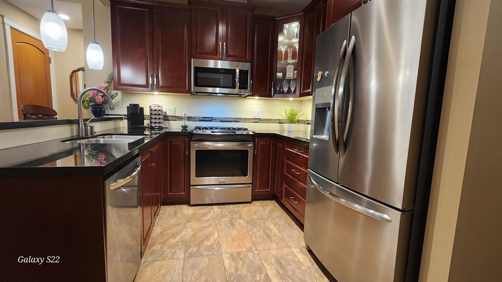 Listing Image 8