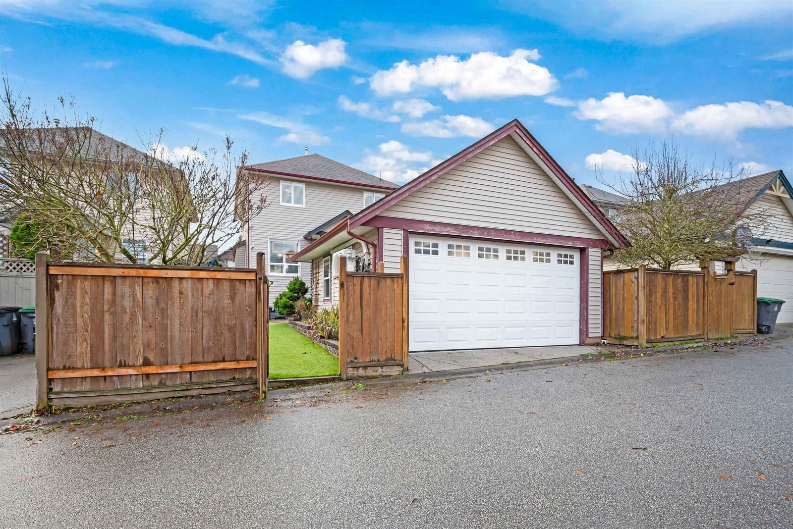 Listing Image 10