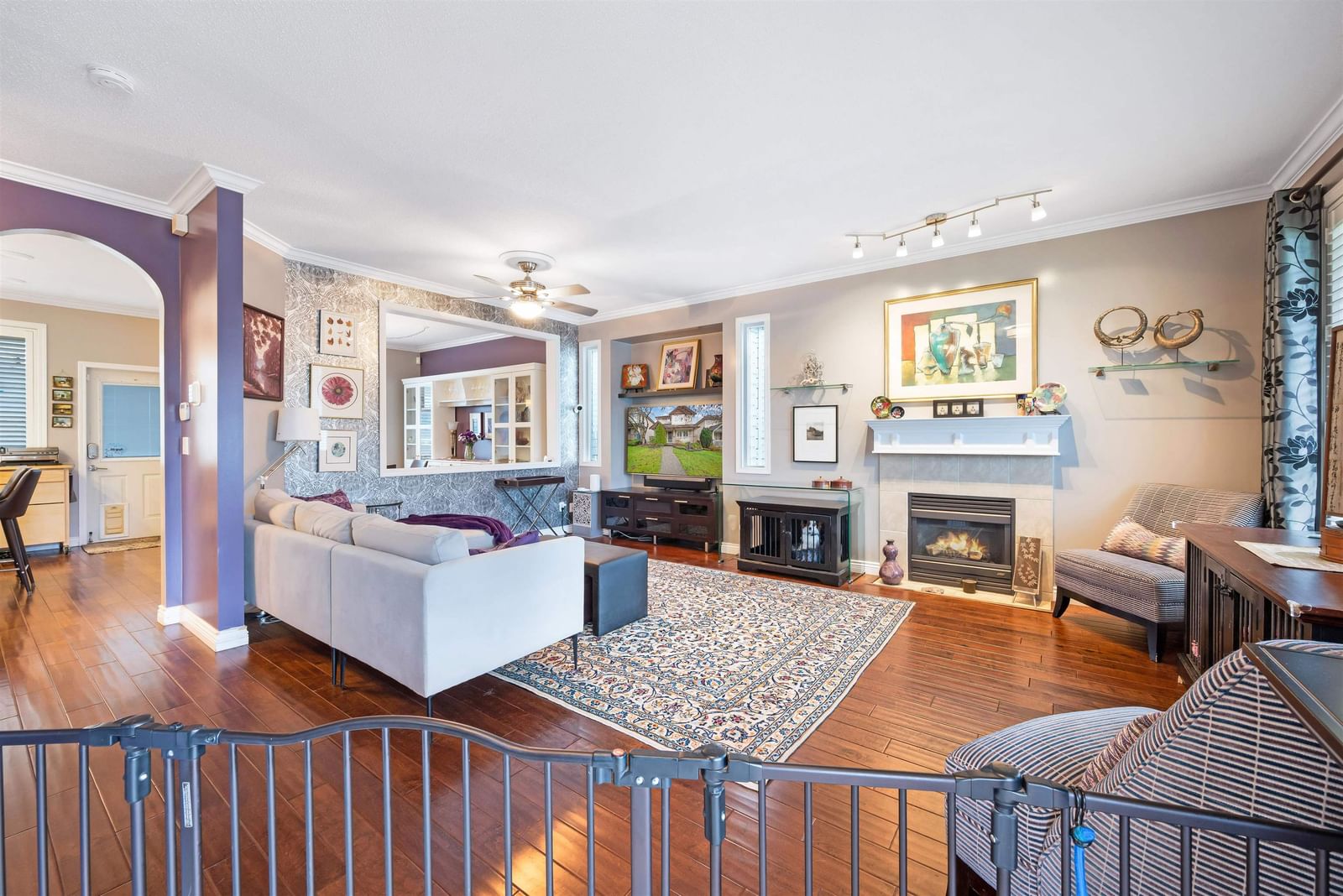 Listing Image 12