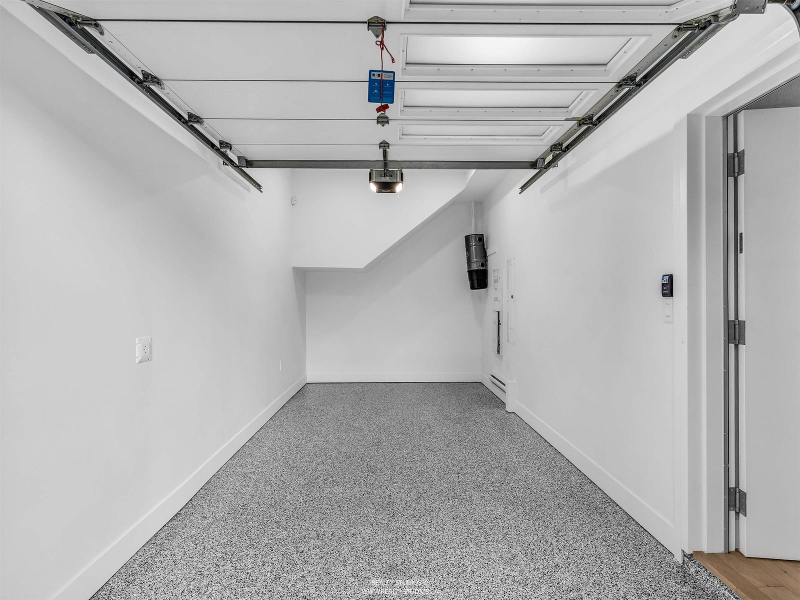 Listing Image 37