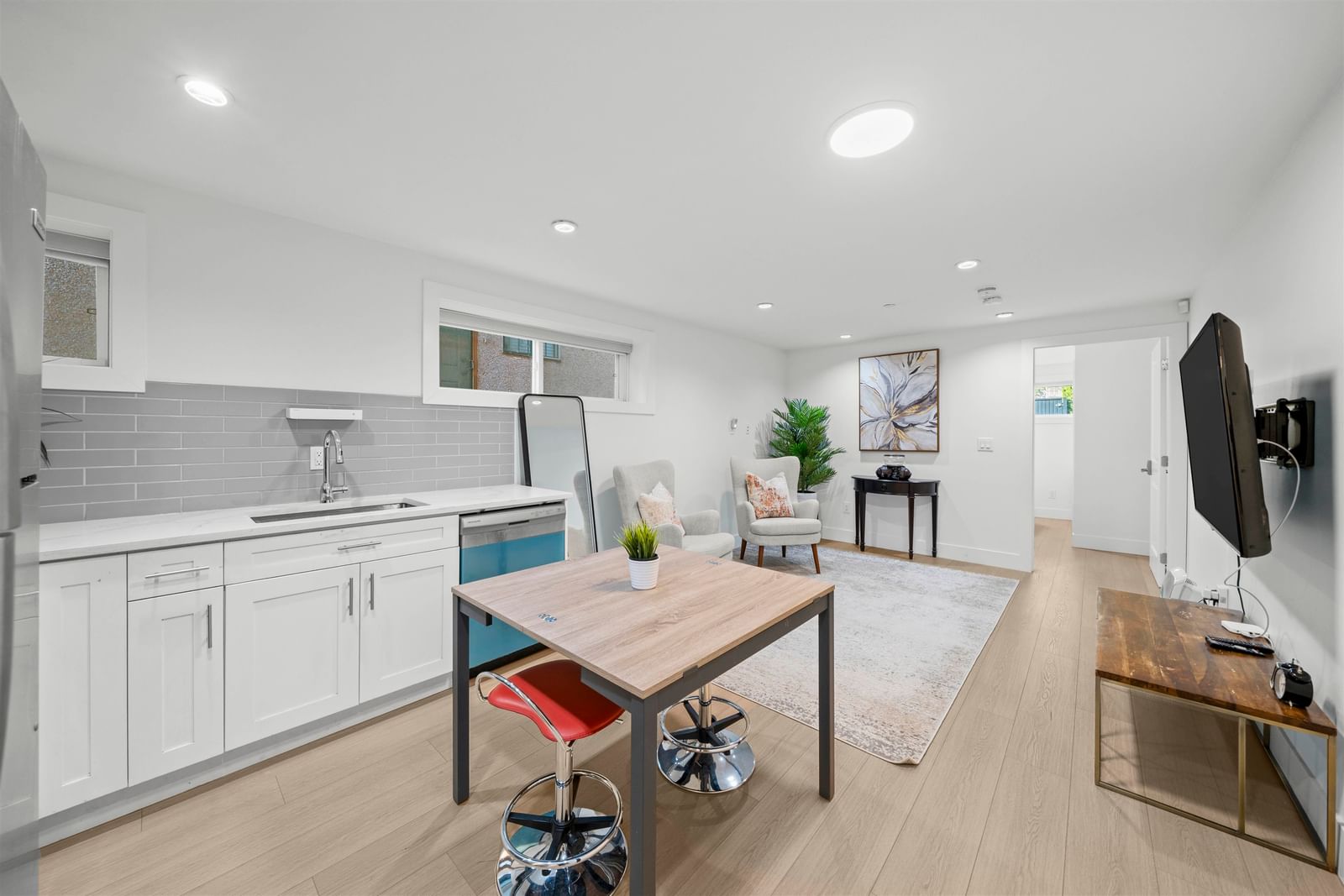 Listing Image 21