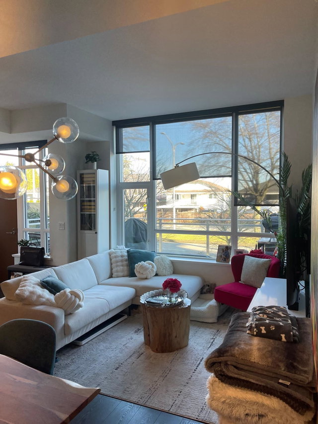 201 - 3300 Ketcheson Road