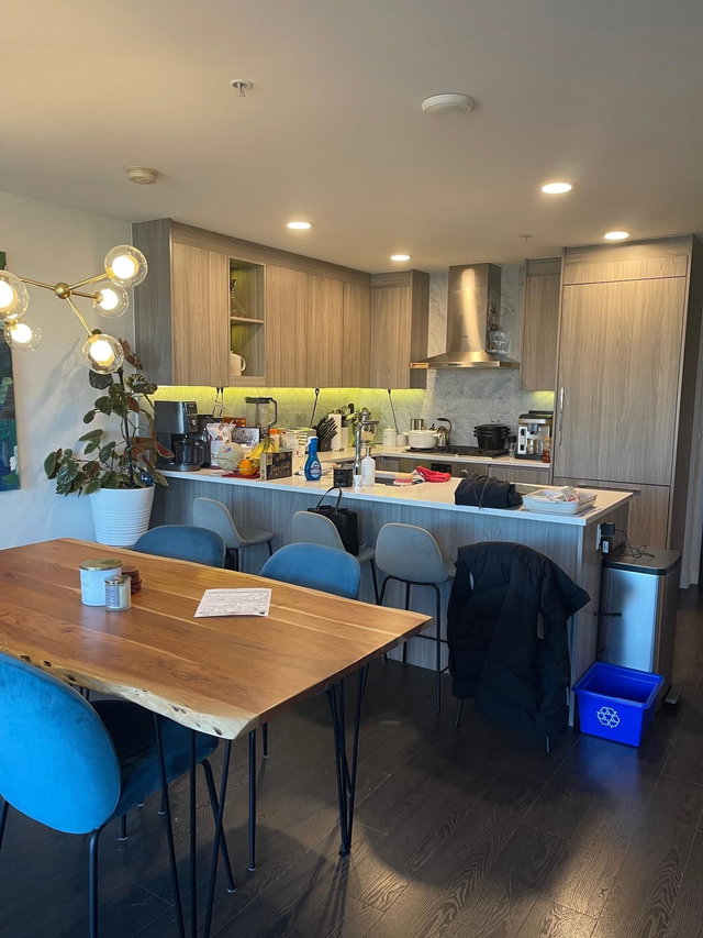 201 - 3300 Ketcheson Road